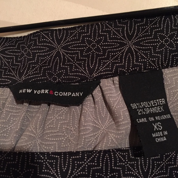 NEW Geometric pattern 3/4 length blouse, XS! - Picture 3 of 3